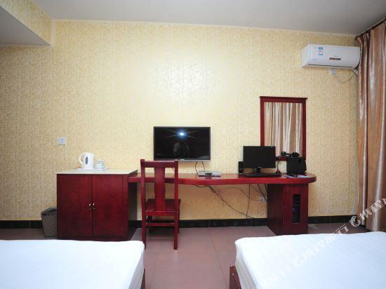 Цзинхун: Qinjia Hotel