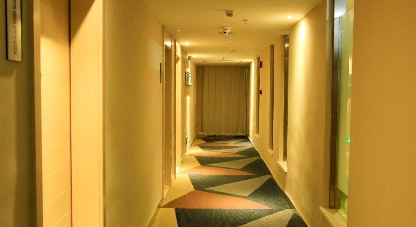 Хойчжоу: City Comfort Inn Huizhou Shuikou Huxi Avenue