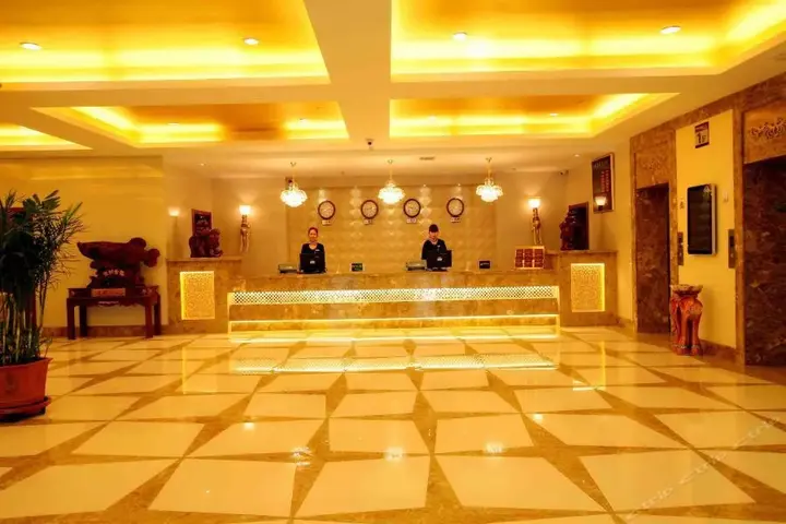 Хулун-Буир: Qianhao Hotel