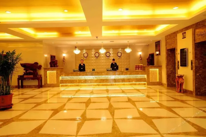 Хулун-Буир: Qianhao Hotel