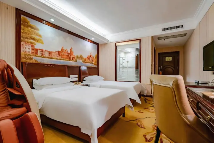 Наньнин: Vienna Hotel Nanning Train Station