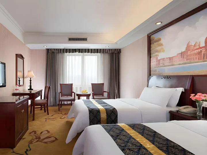 Наньнин: Vienna Hotel Nanning Train Station