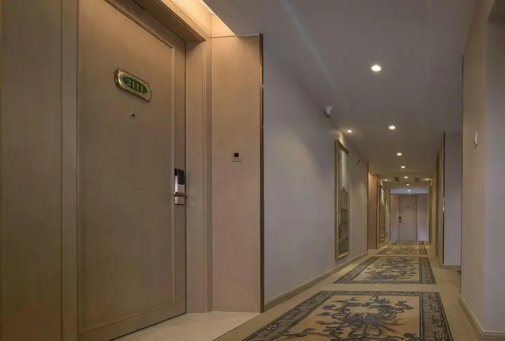 Наньнин: Vienna Hotel Nanning Train Station
