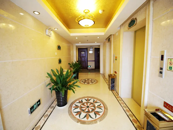 Наньнин: Vienna Hotel Nanning Train Station
