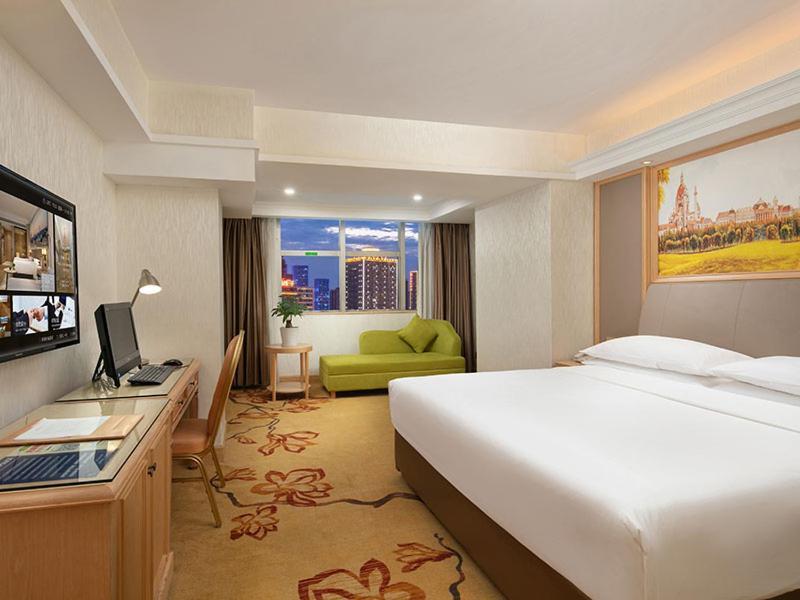 Чанша: Vienna International Hotel Changsha Furong Square Branch