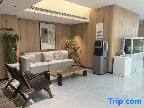 Хулун-Буир: Xinhai Holiday Hotel