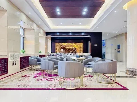 Хулун-Буир: Century Hotel