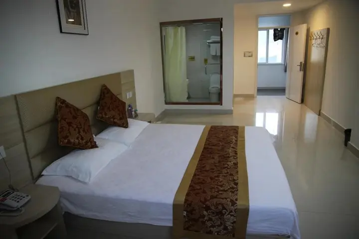 Бинжоу: Binzhou Yifeng Business Hotel