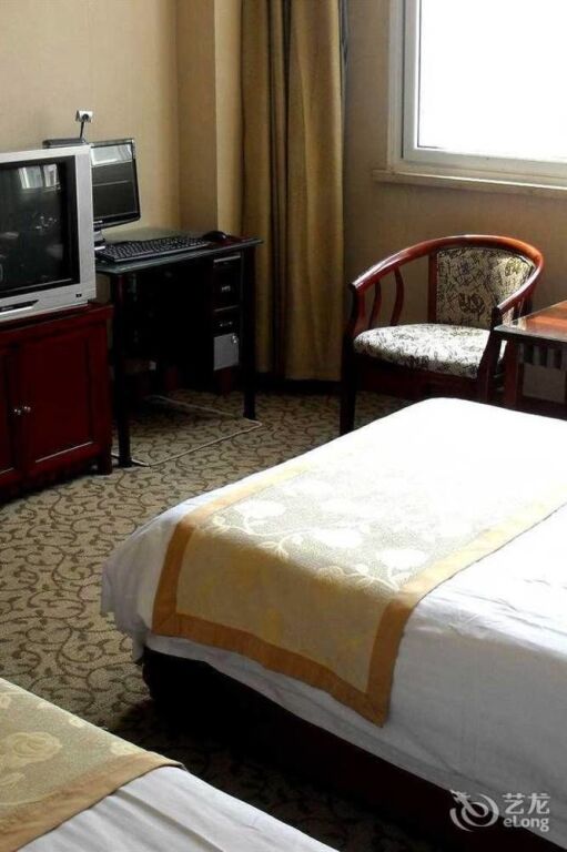 Линьи: Yonghe Business Hotel