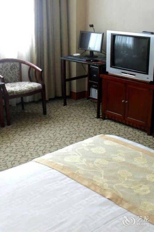 Линьи: Yonghe Business Hotel