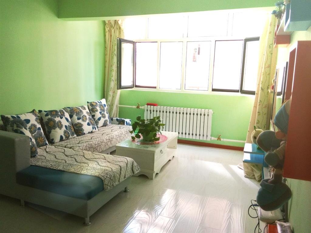 Хулун-Буир: Crystal Family Hotel