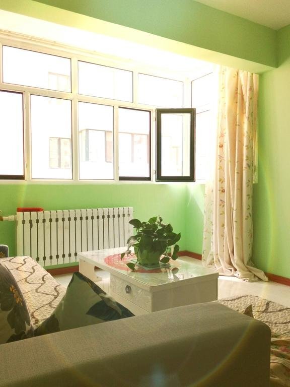 Хулун-Буир: Crystal Family Hotel