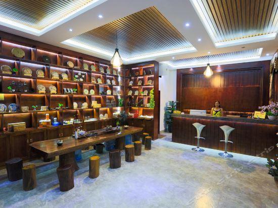 Цзинхун: Phoenix City Boutique Hotel