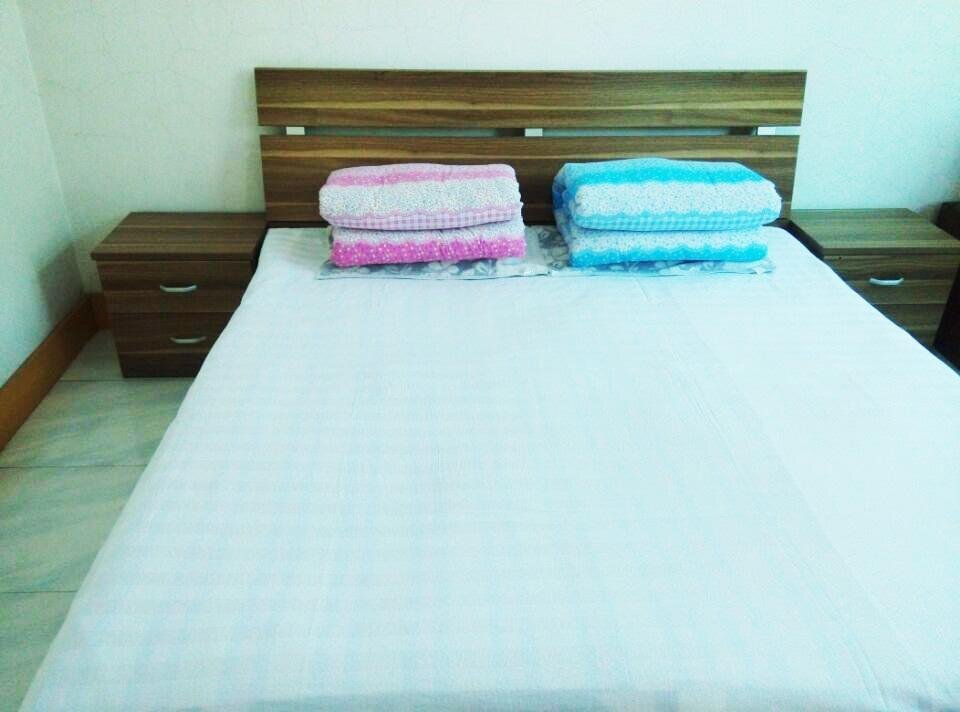 Цзиньчжун: Charlie‘s Home