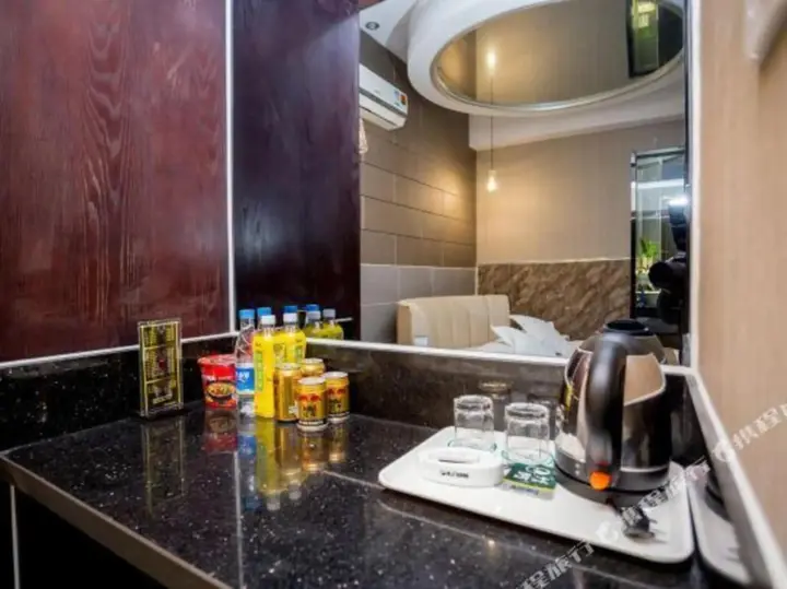 Чанчжоу: Qingmu Hotel Changzhou Yancheng World Trade Centre