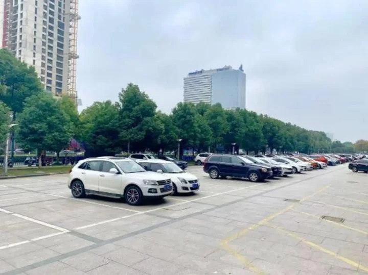 Чанчжоу: Qingmu Hotel Changzhou Yancheng World Trade Centre