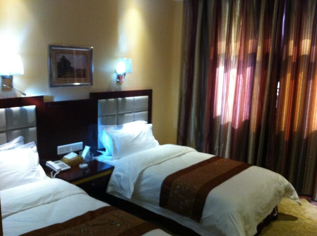 Чжанъе: Hexi Hotel