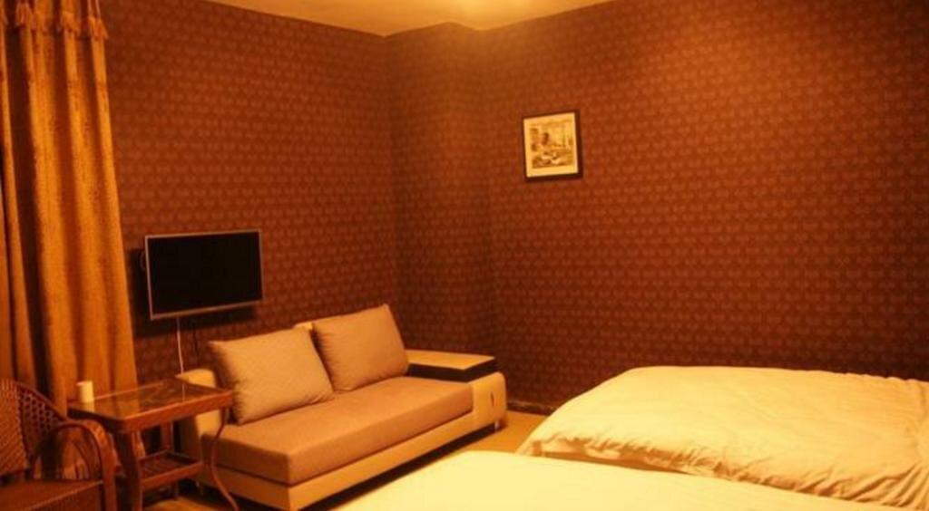 Линжи: Linzhi Yujiangnan Hotel