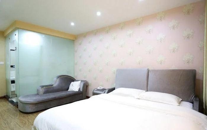 Чанша: Xinzhilian Ning'ai Love Hotel