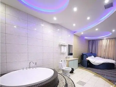 Чанша: Xinzhilian Ning'ai Love Hotel