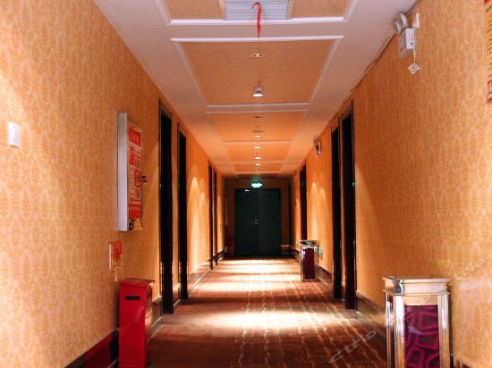 Иньчуань: Kunlun Holiday Hotel