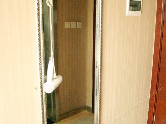 Иньчуань: Kunlun Holiday Hotel