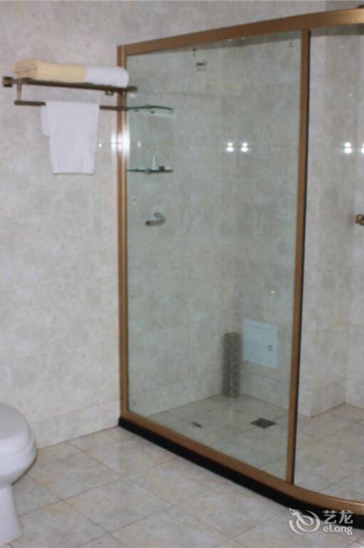 Линьи: Linyi Xizhi Hotel