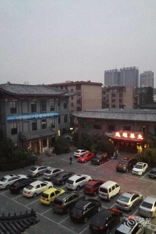 Линьи: Linyi Xizhi Hotel