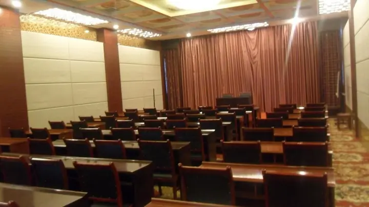 Линьи: Linyi Xizhi Hotel