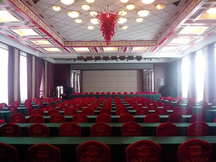 Линьи: Linyi Xizhi Hotel