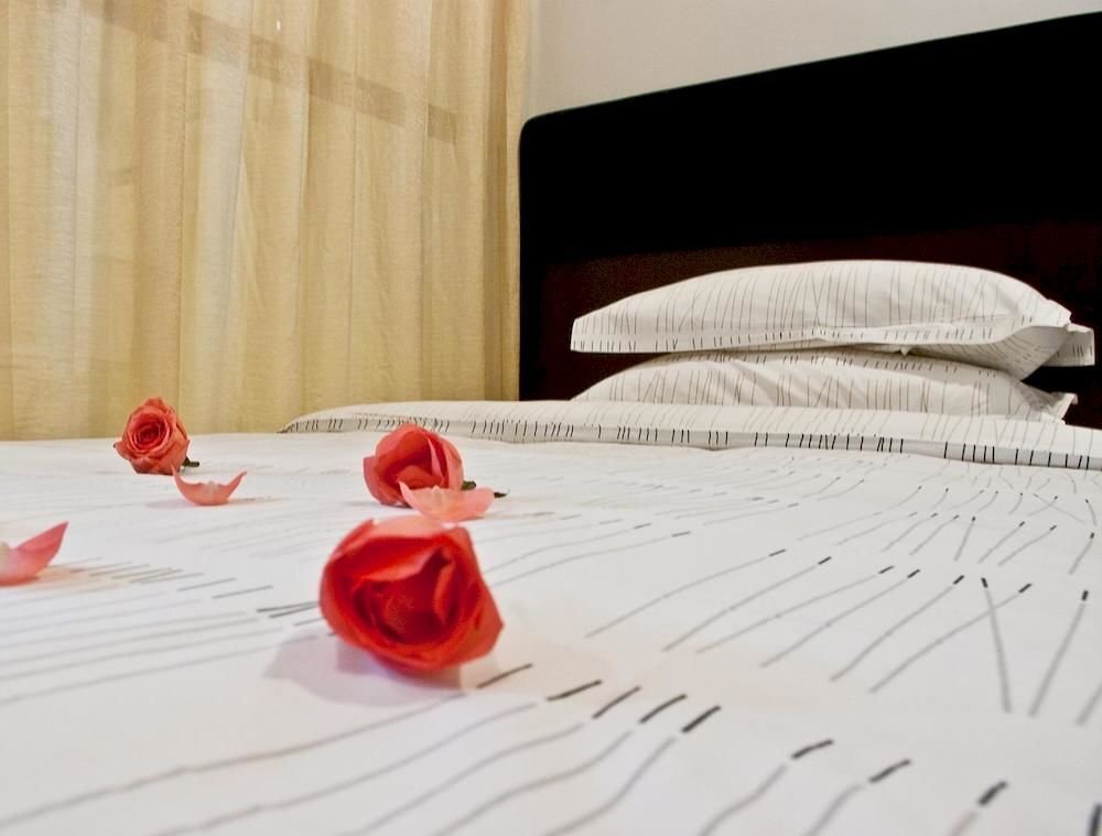 Уси: Ejea Hotel