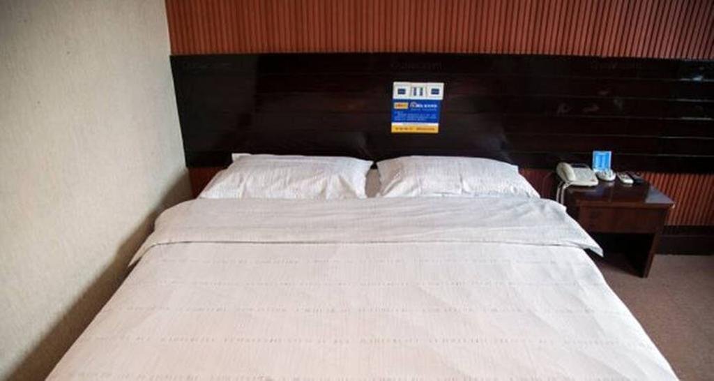 Уси: Ejea Hotel Central Station