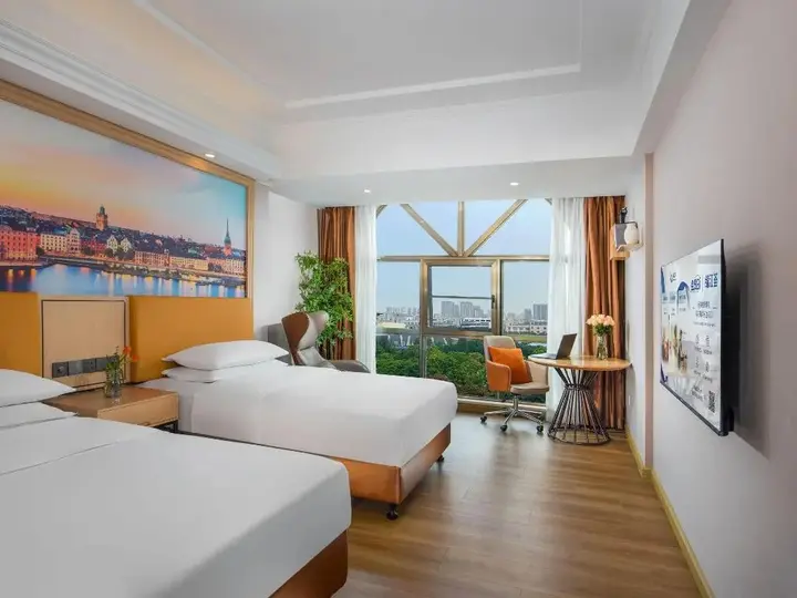 Шэньчжэнь: Vienna Int Hotel Shenzhen Songgang Wanzhao Square