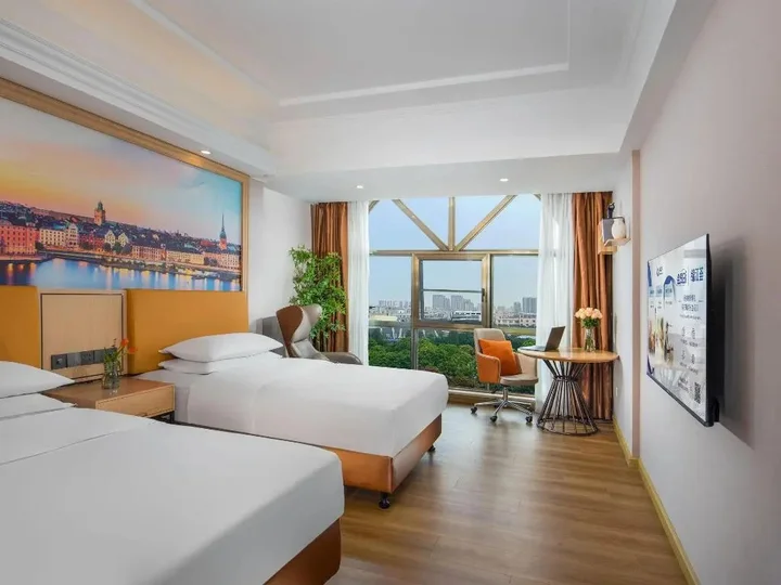 Шэньчжэнь: Vienna Int Hotel Shenzhen Songgang Wanzhao Square