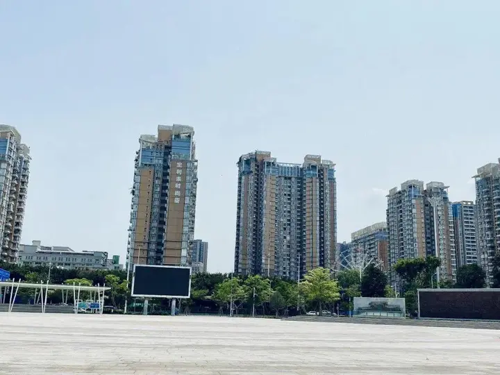 Шэньчжэнь: Vienna Int Hotel Shenzhen Songgang Wanzhao Square