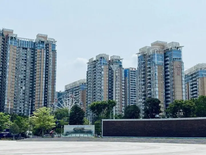 Шэньчжэнь: Vienna Int Hotel Shenzhen Songgang Wanzhao Square