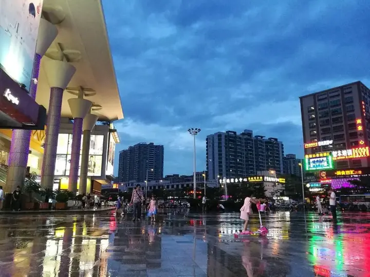 Шэньчжэнь: Vienna Int Hotel Shenzhen Songgang Wanzhao Square