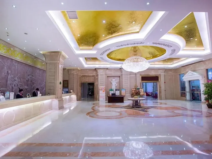 Шэньчжэнь: Vienna Int Hotel Shenzhen Songgang Wanzhao Square