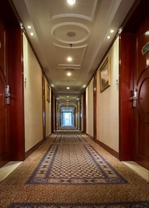 Шэньчжэнь: Vienna International Hotel (Shenzhen Shuanglong Subway Station)