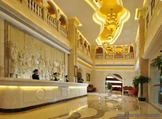 Шэньчжэнь: Vienna International Hotel (Shenzhen Shuanglong Subway Station)