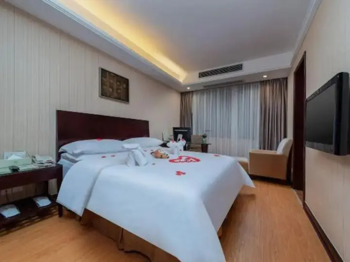 Шэньчжэнь: Vienna Hotel Shenzhen Henggang New City