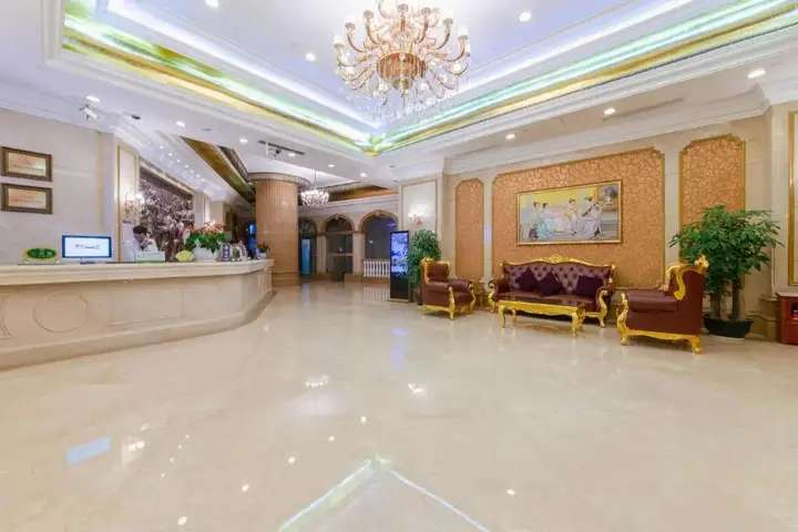 Шэньчжэнь: ViennaInternational Hotel Shenzhen Longgang Lilan