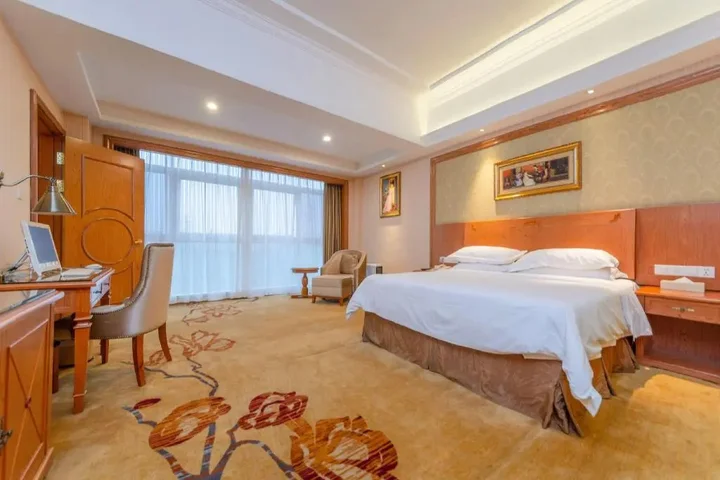 Шэньчжэнь: ViennaInternational Hotel Shenzhen Longgang Lilan