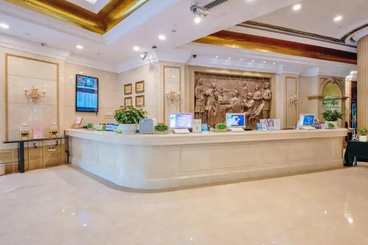 Шэньчжэнь: ViennaInternational Hotel Shenzhen Longgang Lilan
