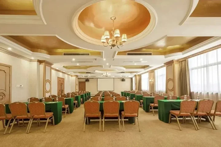 Шэньчжэнь: Vienna Hotel Shenzhen View Lake Park