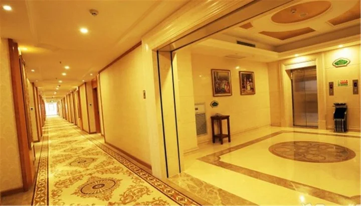 Шэньчжэнь: Vienna Hotel Shenzhen View Lake Park
