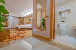 Шэньчжэнь: Vienna Hotel Shenzhen View Lake Park