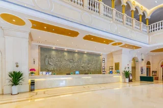 Шэньчжэнь: Vienna Hotel Shenzhen View Lake Park