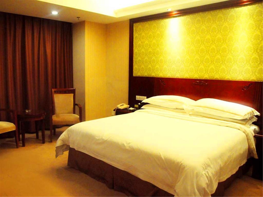 Шэньчжэнь: Vienna Hotel Shenzhen Longgang Longdong Branch