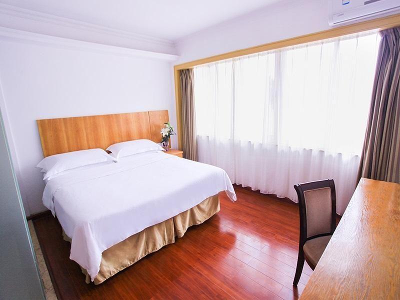Шэньчжэнь: Vienna 3 Best Hotel Meilong Road